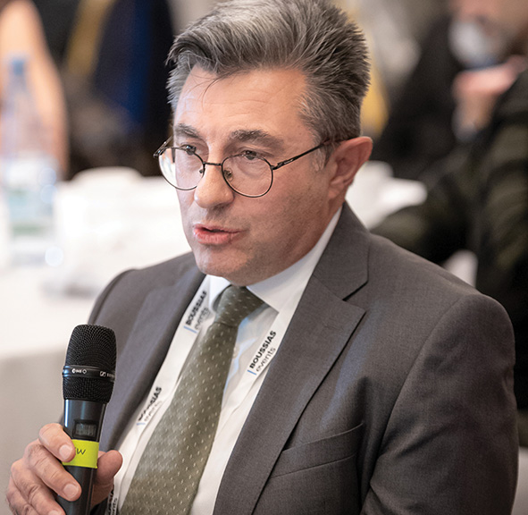 konstantinos-petrakis